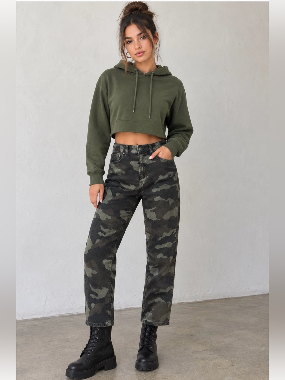 American Eagle Camo Corduroy Women's Mom Jeans Brown Green Tan Camouflage 4